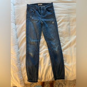 Madewell 9” high rise skinny jeans size 26. So flattering!!!